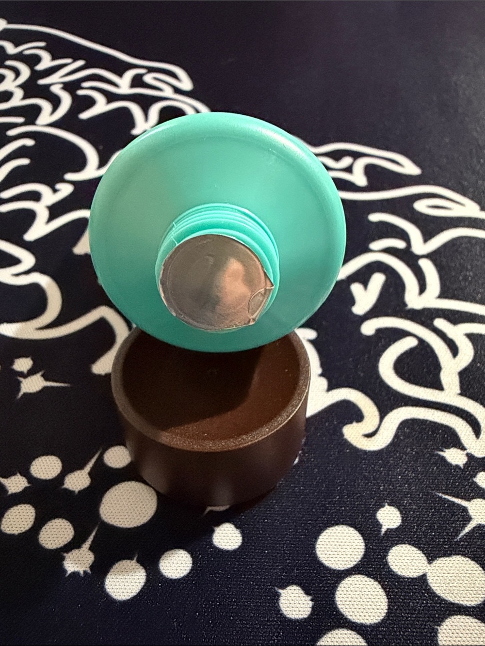3/$15 🌸 AHAVA Sea-Kissed Dead Sea Mineral Hand Cream - Mint Green - Picture 3 of 3